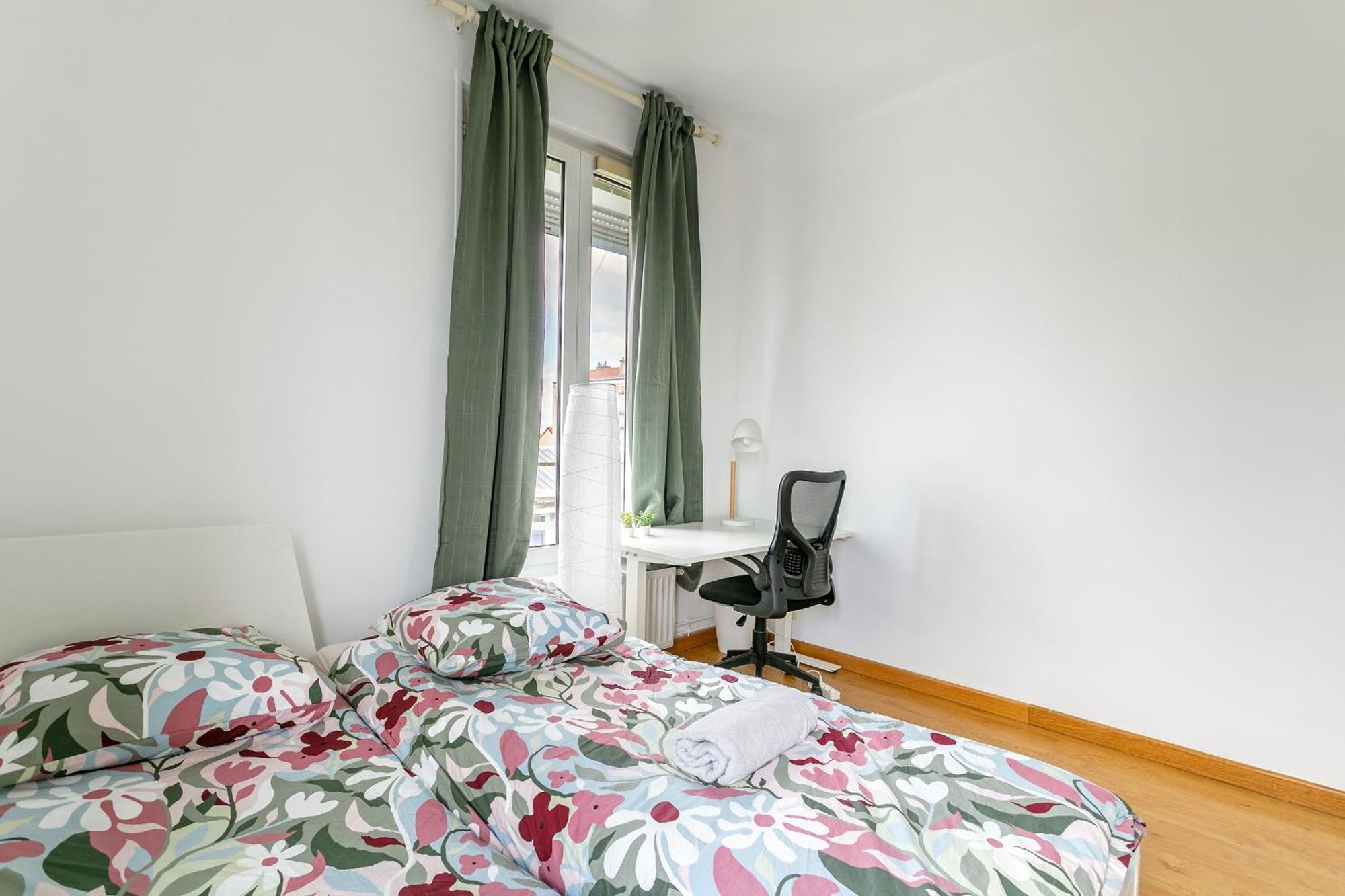 Appartamento Parisian Penthouse With Large Terrasse Pierrefitte-sur-Seine Esterno foto